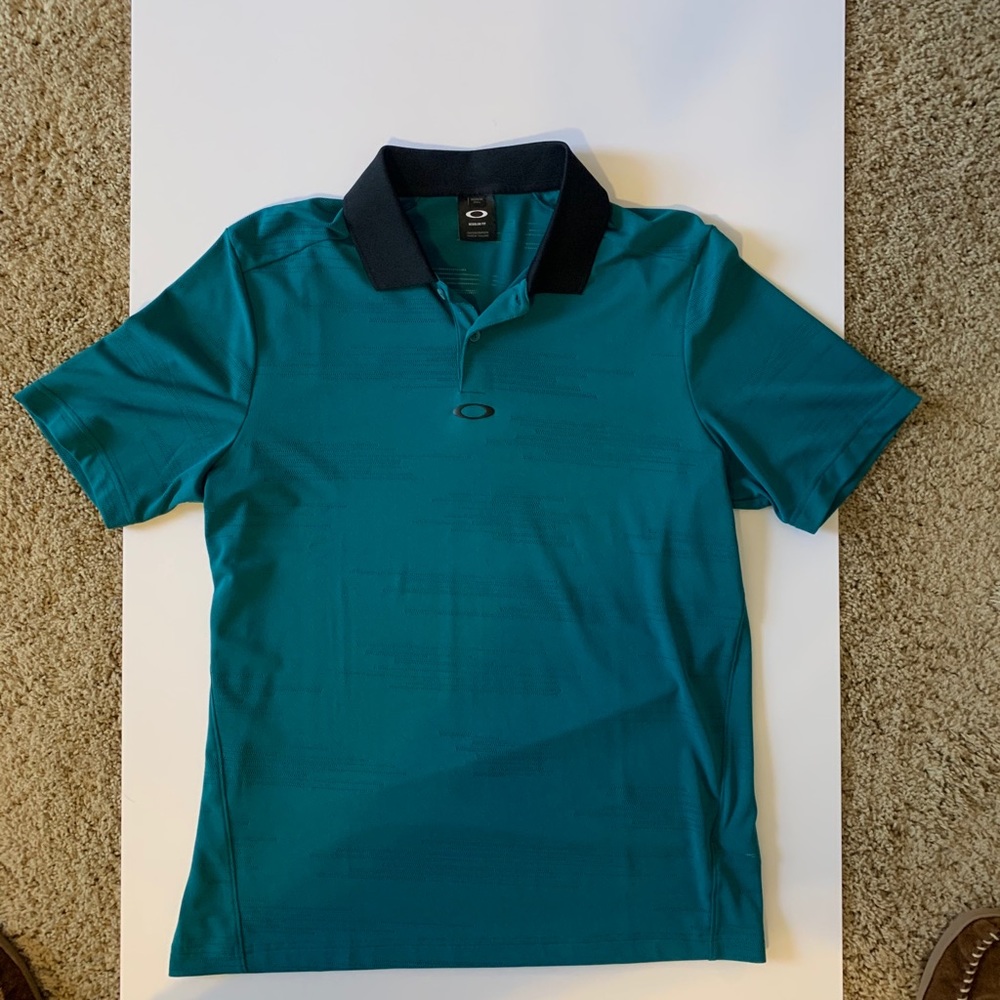 Oakley golf shirt/polo size Medium